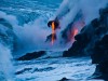 Glühende Lava tropft in den Ozean. <br>© Destination Hawaii